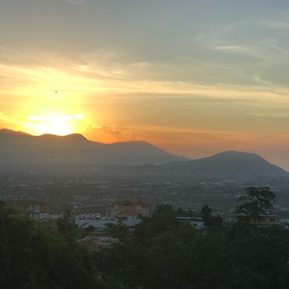 Meet your Posher, Tanya - Picture 4 of 4